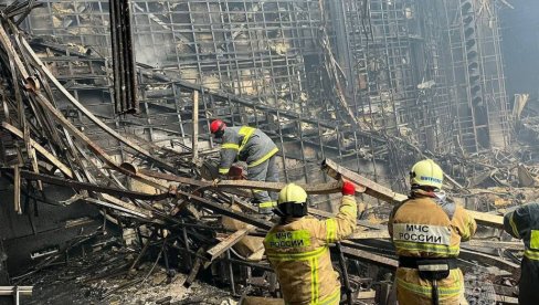 И ДАЉЕ СЕ НЕ ЗНА ГДЕ ЈЕ СКОРО 100 ЉУДИ ПОСЛЕ ЈЕЗИВОГ НАПАДА У МОСКВИ: Породице и пријатељи очајни, данима трагају за најмилијима