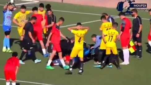 УЗНЕМИРУЈУЋЕ: Фудбалер (17) преминуо након повреда задобијених током меча (ВИДЕО)