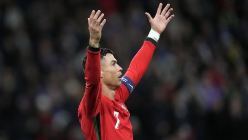 PIŠE NOVU ISTORIJU FUDBALA: Ronaldo postigao gol pa oborio novi rekord (FOTO)