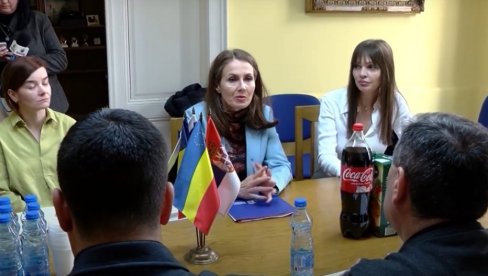 RUMUNI SE OSEĆAJU RAVNOPRAVNIMA: Poverenica Brankica Janković u poseti Vršcu