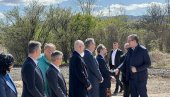 VUČIĆ U PIROTU: Predsednik obilazi radove na rekonstrukciji pruge Niš - Dimitrovgrad (VIDEO)