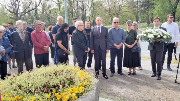 СЕЋАЊЕ НА ШЕСТОРО ПОГИНУЛИХ МЛАДИХ ЉУДИ: Обележена 12. годишњица пожара у новосадској дискотеци Контраст (ФОТО)