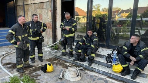 IZGOREO BIOSKOP: Vatrogasci sprečili da se vatra proširi (FOTO)