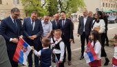 VUČIĆ I DODIK U BILEĆI: Građani se okupili da ih pozdrave - dočekani aplauzom (FOTO/VIDEO)