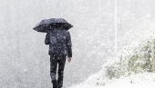 STIŽE SNEG  U JUTARNJIM ČASOVIMA: Snežni pokrivač pokriće samo ove delove zemlje,  u drugim krajevima Srbije najavljeni pljuskovi (FOTO)