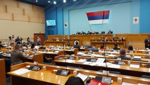 PARLAMENT SRPSKE USVOJIO ODLUKU O RASPISIVANJU REFERENDUMA