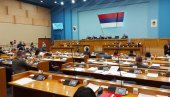 ПАРЛАМЕНТ СРПСКЕ УСВОЈИО ОДЛУКУ О РАСПИСИВАЊУ РЕФЕРЕНДУМА