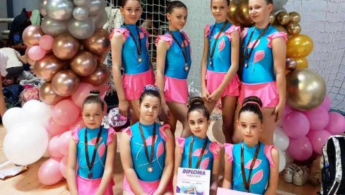 NA NIŠKOM „FOKICA KUPU“:  Gimnastičarkama iz Paraćina opet medalje (FOTO)