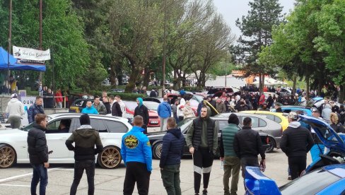 BLIZU 500 AUTOMOBILA DANAS U PARAĆINU: Održan prvi ovogodišnji auto-tjuning skup (FOTO/VIDEO)
