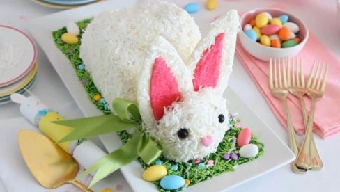 САВРШЕНА УСКРШЊА ТОРТА: Посластица за коју све састојке већ имате у кући