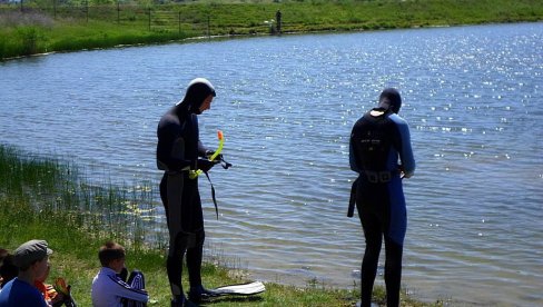 OČIŠĆENO ŠUMARIČKO JEZERO: U ekološkoj akciji učestvovali i brojni Kragujevčani