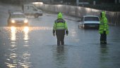 НЕВРЕМЕ КАКВО СЕ НЕ ПАМТИ У ТУРСКОЈ: Анакара потпуно поплављена, бујице носиле аутомобиле (ВИДЕО)