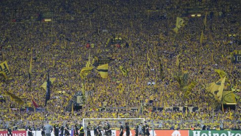 HIT NAD HITOVIMA! Borusija zapevala Indiru Radić, pa oduševila balkan (VIDEO)