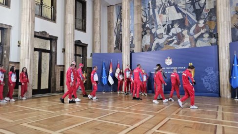 VUČIĆ SA BOKSERIMA: Predsednik prima delegaciju Bokserskog saveza Srbije i reprezentativce koji su osvojili medalje na Evropskom prvenstvu