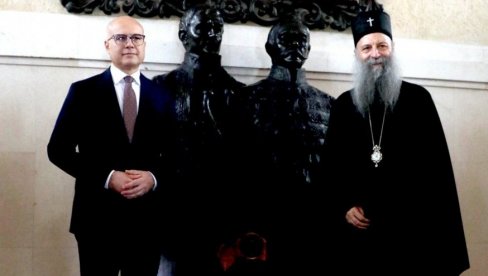 PATRIJARH MI JE UZ OČINSKI BLAGOSLOV DAO IKONU SVETOG SAVE: Vučević razgovarao s patrijarhom Porfirijem