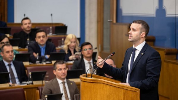 ХОЋЕ ЛИ КИЧМА ИЗДРЖАТИ?: Већина црногорских посланика бира да ћути о најављеном предлогу разрешења министра правде