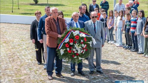 TRADICIONALNO OBELEŽEN DAN POBEDE NAD FAŠIZMOM: Položeni venci