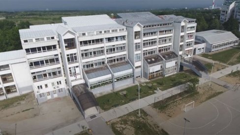 UMESTO U ĆOŠAK, METLU U RUKE: Društveno koristan rad zaživeo u osnovnim i srednjim školama