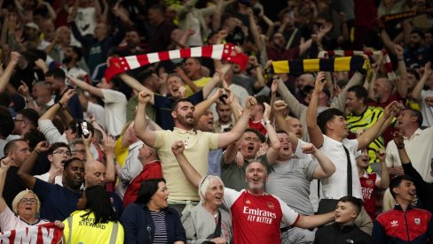 BOMBA NA OSTRVU! Srbin potpisao za Arsenal