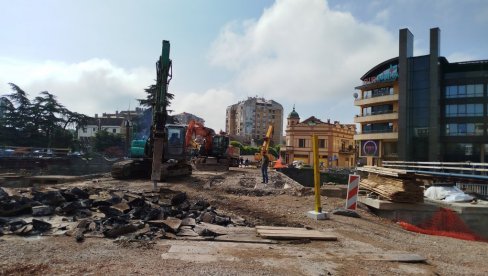 РУШЕЊЕ ДРУМСКОГ МОСТА У ПАРАЋИНУ: Нова ћуприја замениће стару (ФОТО)