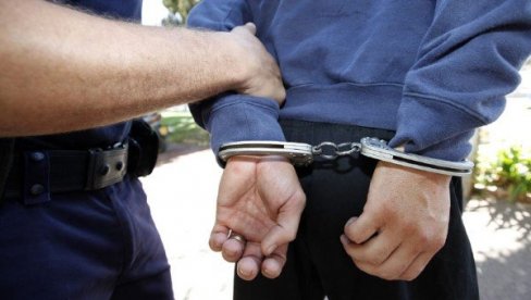ПОЛНО УЗНЕМИРАВАО ДЕВОЈЧИЦУ (16): Треће ОЈТ тражи затвор од 6 месеци, забрану приласка оштећеној и продужење притвора