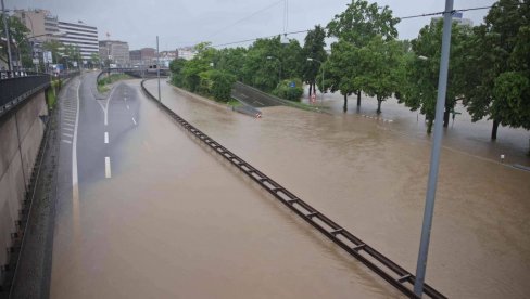 АПОКАЛИПСА У НЕМАЧКОЈ: Све је потопљено, у току евакуација (ВИДЕО)