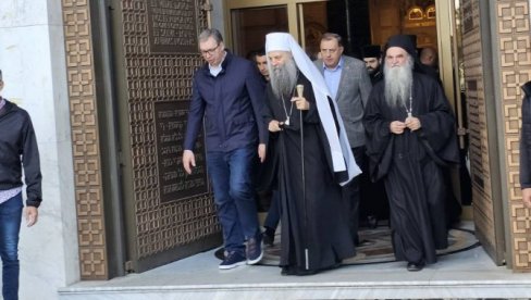 VUČIĆ U HRAMU SVETOG SAVE: Predsednik prisustvuje pomenu za nastradale u padu nadstrešnice u Novom Sadu VUČIĆ U HRAMU SVETOG SAVE: Predsednik prisustvuje pomenu za nastradale u padu nadstrešnice u Novom Sadu