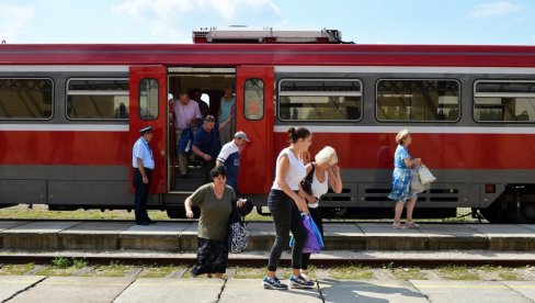 PUTUJU NA - VODONIK: Rumuni planiraju da vrate voz na liniji Temišvar – Vršac