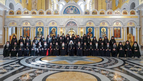 У ТЕЛУ НАШЕ ЦРКВЕ КОСОВО СТАЛНИ ЖАЛАЦ: Сабор СПЦ протекао у дијалозима о проблемима на Космету и формирању нових епархија