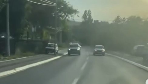 NOVI SNIMAK NESAVESNE VOŽNJE NA BEOGRADSKIM ULICAMA: Kvar ili bahatost, komentari na mrežama se samo nižu (VIDEO)