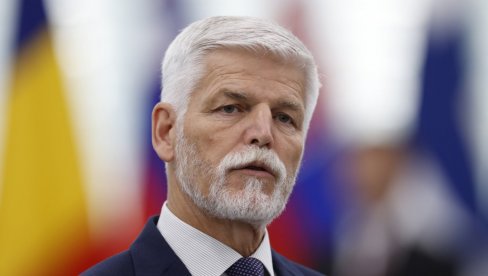 ПРЕДСЕДНИК ЧЕШКЕ УПОЗОРАВА: Ако обуставимо испоруке Украјини - штета и за Чешку и за Кијев