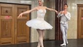 GODIŠNJICA MOSKOVSKOG METROA: Baletski igrači nastupaju na stanici (VIDEO)
