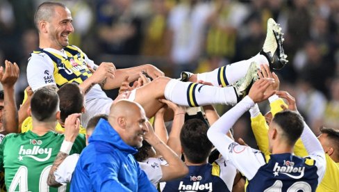 ITALIJAN NAPUSTIO FENERBAHČE: Bonući ide u penziju