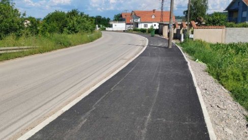 BEZBEDNIJI I LEPŠI ULAZAK U GRAD: Uređeni trotoari na putu za Bojnik