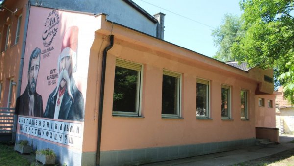ХРАМ КЊИГЕ У НОВОМ РУХУ: Обновљена библиотека у Чонопљи код Сомбора