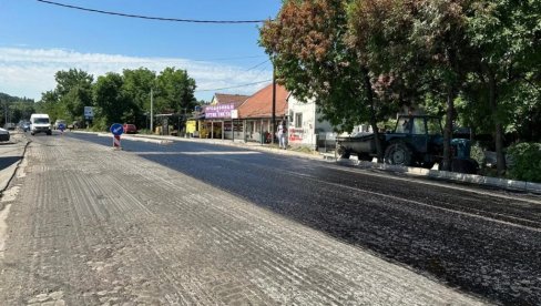 PUTARI ZAPOČELI SANACIJU: Uređenje čukaričke saobraćajnice  13. oktobar na Umci