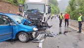 ЈЕДНА ОСОБА ПОГИНУЛА, ВИШЕ ПОВРЕЂЕНИХ: Тешка саобраћајна несрећа у Црној Гори (ФОТО)