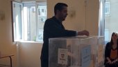 TOMISLAV MOMIROVIĆ GLASAO U ZAVODU ZA TRANSFUZIJU KRVI: Ministar unutrašnje i spoljne trgovine glasao na biračkom mestu broj 24