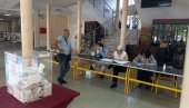 МАЊА ИЗЛАЗНОСТ НЕГО У ДЕЦЕМБРУ: Локални избори у Чачку