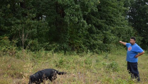 PEČURKE MU UMALO DOŠLE GLAVE: Užas kod Rekovca, Gorana (56) onesvešćenog i u lokvi krvi pronašle šestogodišnje unuke (FOTO)