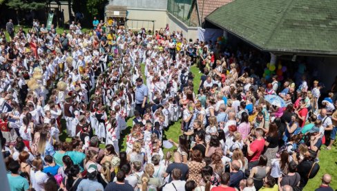 УСПЕЛА АКЦИЈА „БАЗАР СОЛИДАРНОСТИ“: Значајна подршка деци оболелој од малигних болести и њиховим породицама