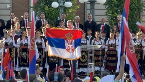 SVESRPSKI SABOR Moćan govor predsednika Vučića: Sačuvaćemo srpski ime i prezime. Sačuvaćemo Srpsku i Srbiju (FOTO/VIDEO)