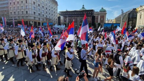 LJUTI ZBOG SABORA UBACUJU SRPSKU U BOSANSKI LONAC: Novi udar bošnjačkih političara skrivenih iza asocijacije nezavisnih intelektualaca