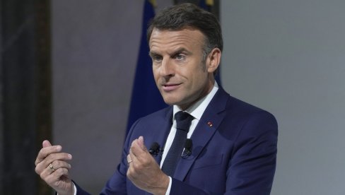 NEKA IGRE POČNU: Predsednik Francuske obišao Olimpijsko selo u Parizu