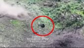 EPSKI SNIMAK BORBE RUSKOG VOJNIKA U UKRAJINI: Ranjen uništava dva drona i spasava živu glavu (VIDEO)