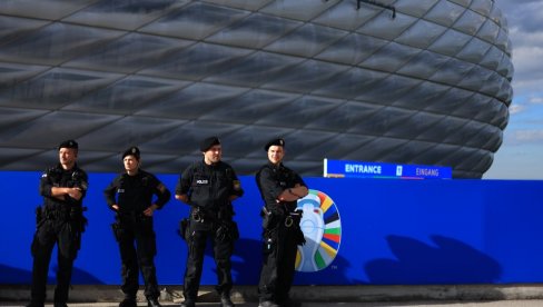 NEMA DRUGOG NAČINA: Pijani Engleske pred Srbiju završiće u kavezima za otrežnjenje (FOTO)