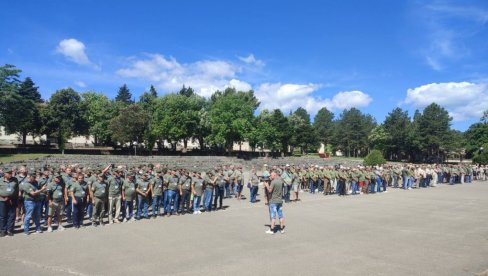 TRADICIONALNO OKUPLJANJE NEKADAŠNJIH PITOMACA ŠROP-A: Uz “Bilećanku” evocirali uspomene