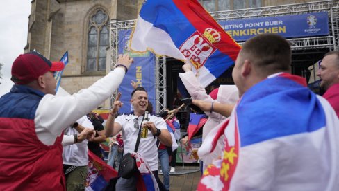 NACIJA UZ ORLOVE Ovako se pratio meč Srbija - Engleska širom Srbije