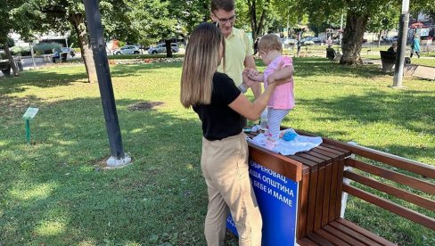 KLUPE ZA MAME I BEBE U PARKU:  Lepši i lakši boravak van kuće za roditelje i mališane u Obrenovcu