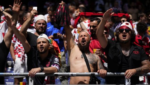 NOVA SRAMOTA NA EURO 2024: Pogledajte kako su još Albanci i Hrvati vređali Srbiju na stadionu - i nikom ništa! (FOTO)